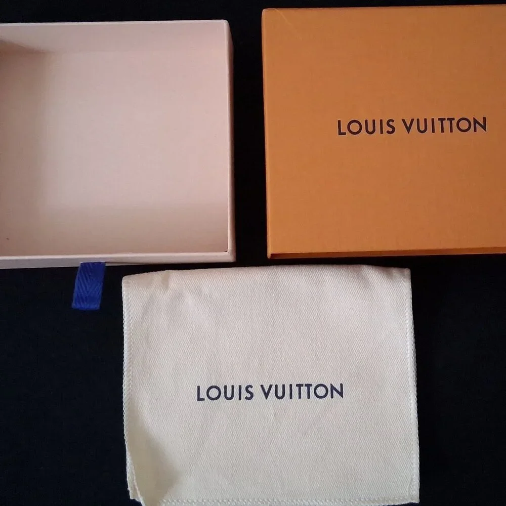 Louis Vuitton 1989 Elise Trifold Wallet Stamp 8905 AN with COA